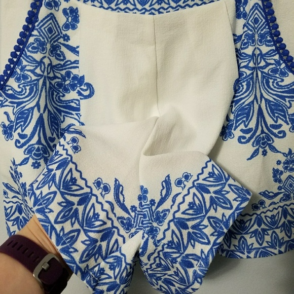 Beautiful Xhilaration printed dressy shorts, sz S - Picture 3 of 6